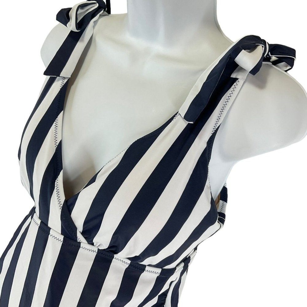 A Pea In The Pod Swimsuit Womens M Blue Striped 1 Pc Maternity UPF 50+ $105 Nwt - Picture 5 of 16